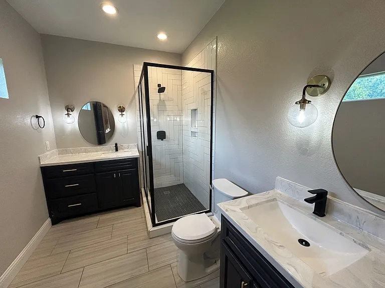 216 N Harrison St — Photo 4