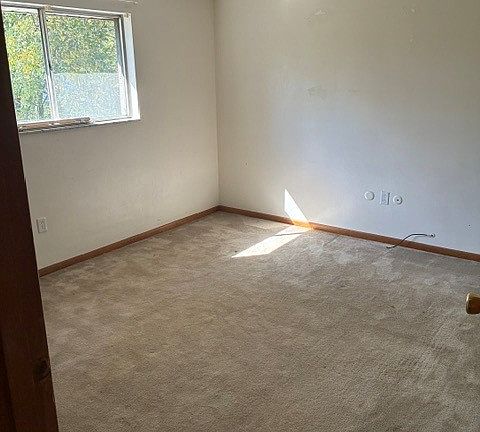 5th image of 322 Pointview Rd APT 2