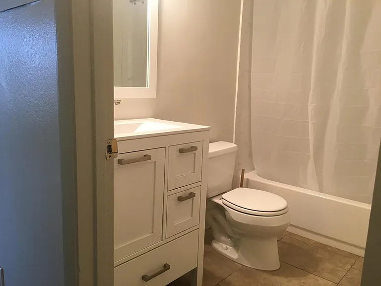 301 SW 12th Ct #2 — Photo 6