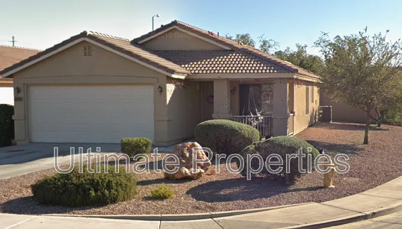 3 bed, 2.0 bath, 1355 sqft, $1,795 — Photo 3