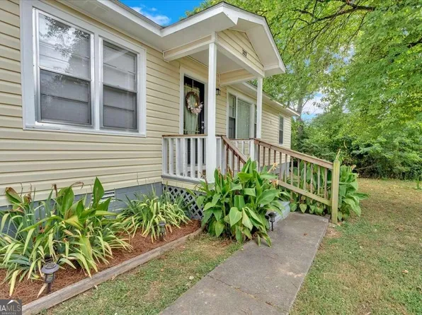 302 Peters St, Calhoun, GA 30701