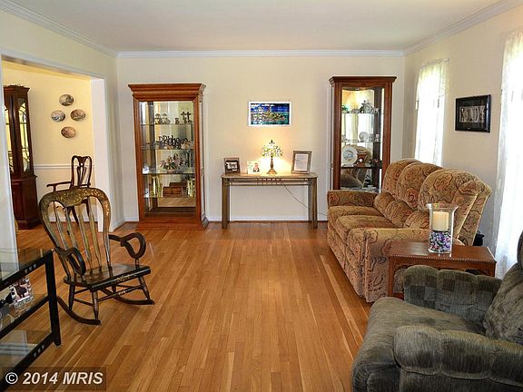 3rd image of 16616 Baederwood Ln