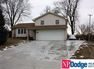 2629 Cornelia St, Bellevue, NE 68147