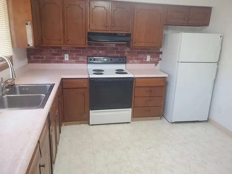 44-46 W Main St #C — Photo 6