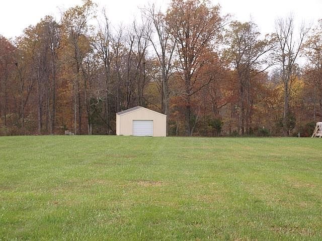 2nd image of 6499 Brandenburg Rd