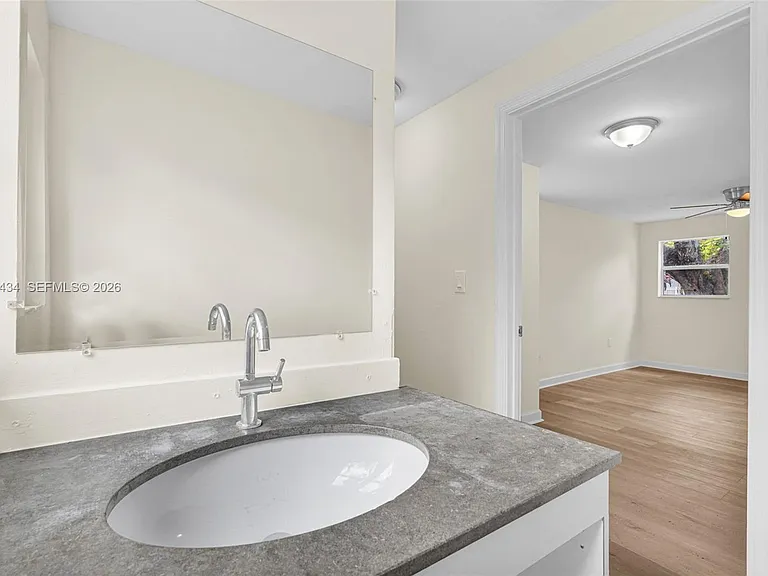 299 NW 43rd St — Photo 5