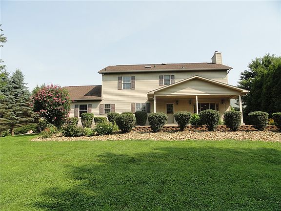 2nd image of 104 Spring Ridge Dr
