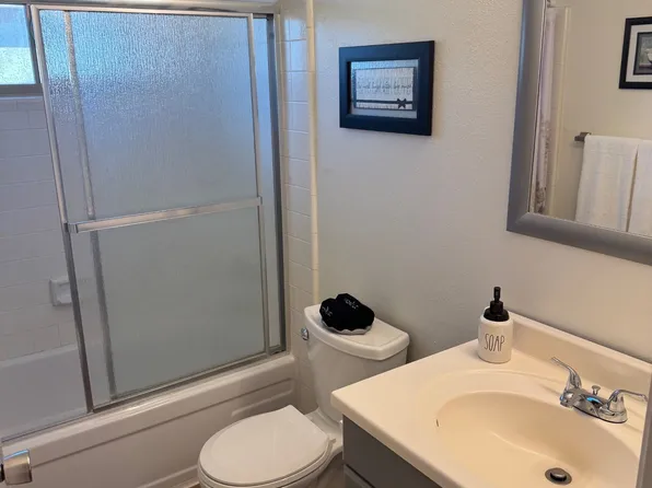 72670 Thrush Rd Unit 4, Palm Desert, CA 92260