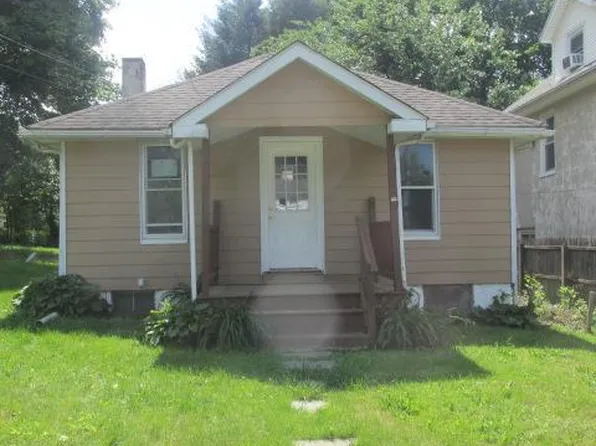 24 Green St, Coatesville, PA 19320