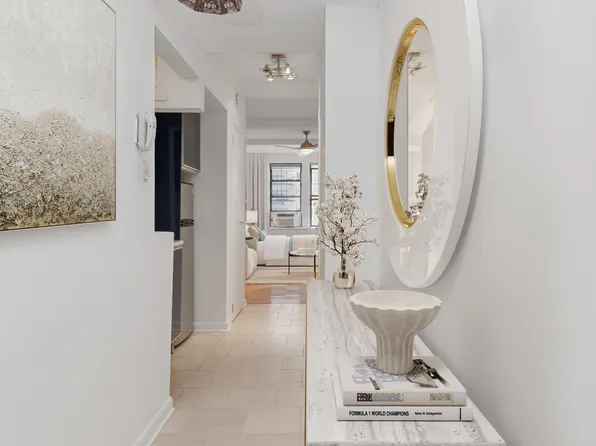 23 West 73rd Street image 5 of 9