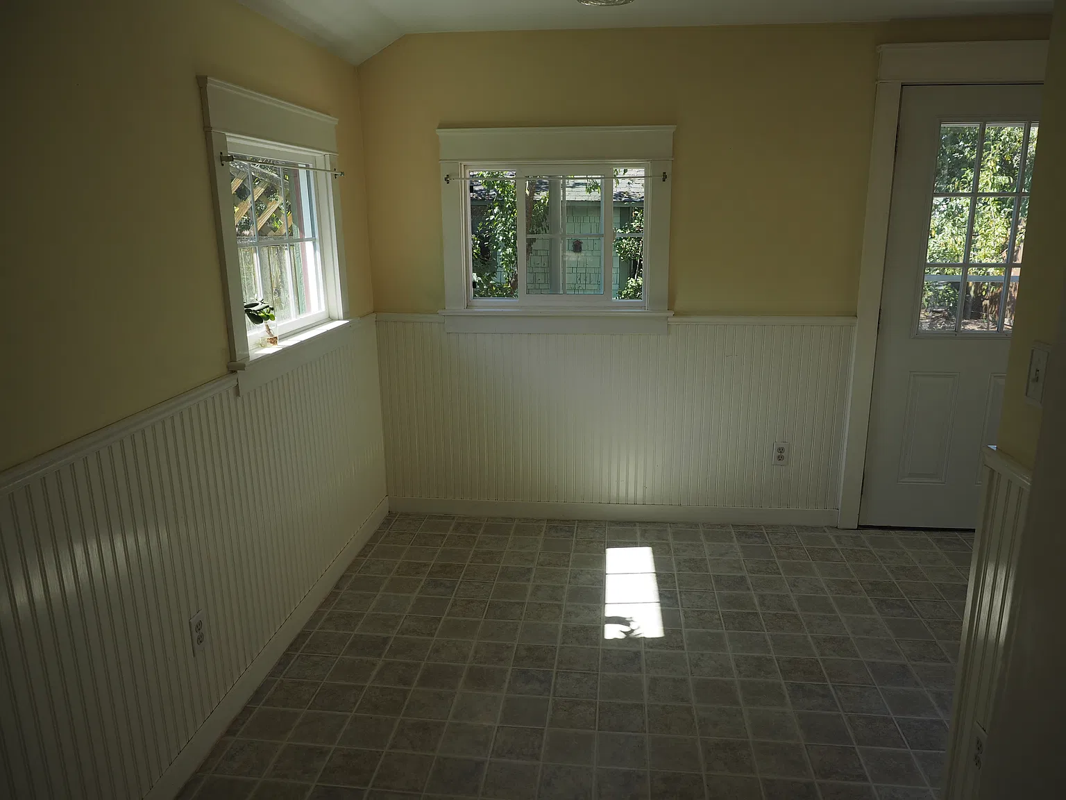2 bed, 934 sqft, $2,400 — Photo 3