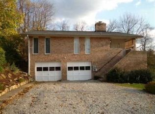 2606 Detroit St, Grapeville, PA