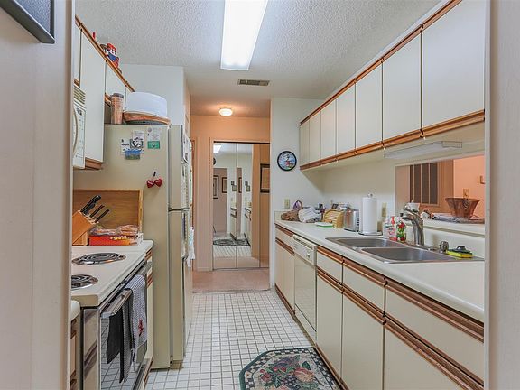 5th image of 5051 Grande Dr APT G3
