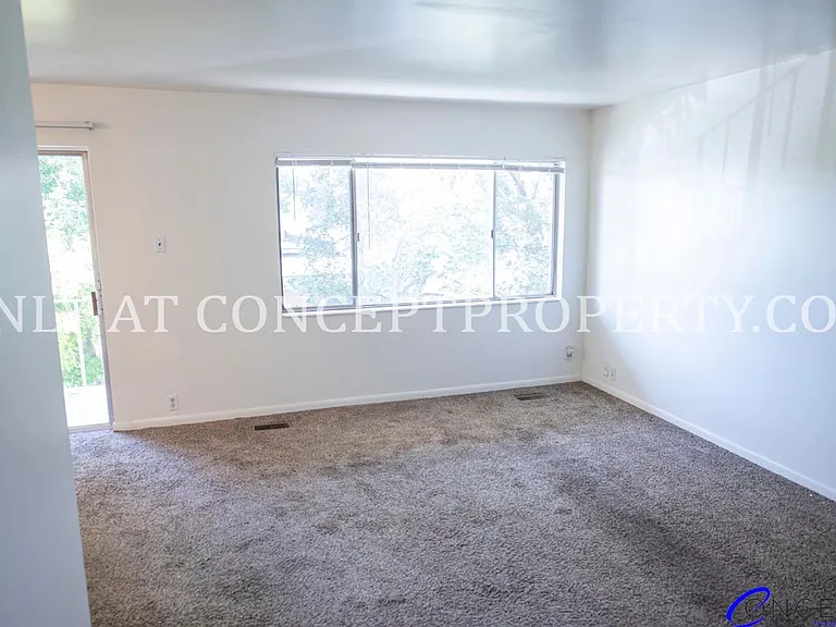 425 E 3rd Ave — Photo 15