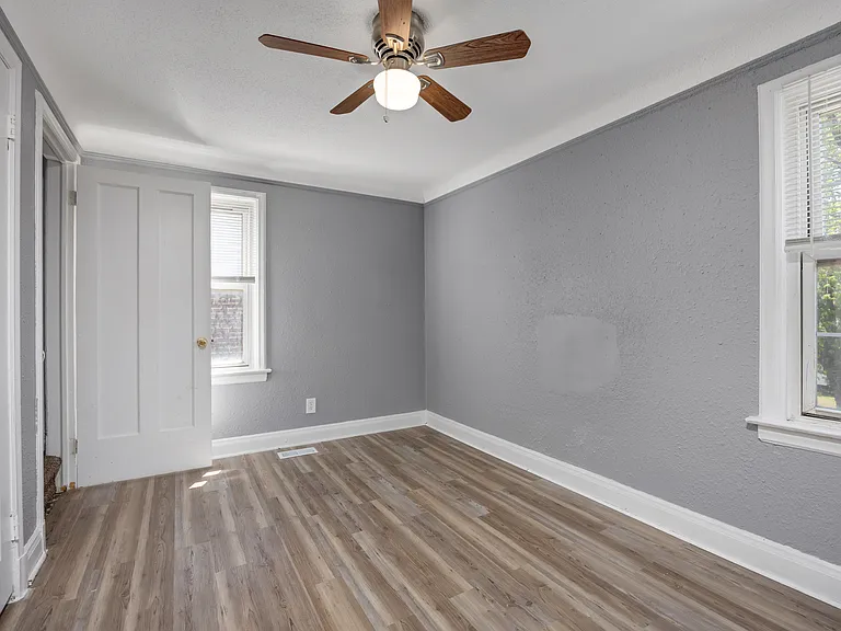 15514 Saint Marys St — Photo 7