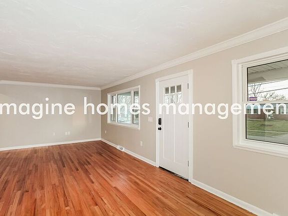 5th image of 11484 Geneva Rd