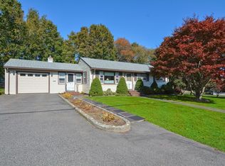 41 Prospect St, Swansea, MA 02777