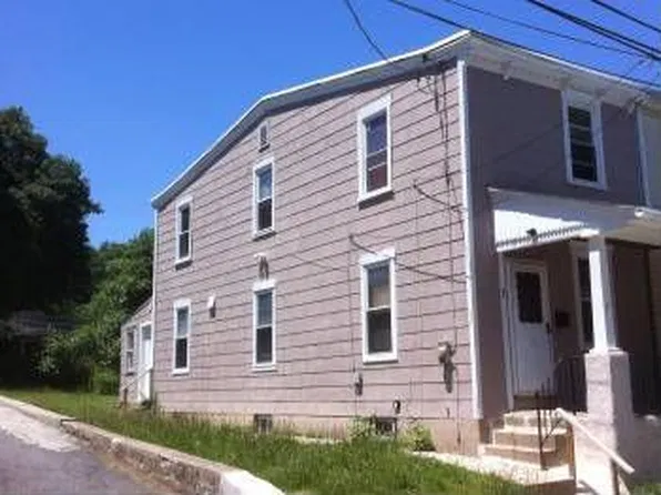 7 Creek Ave, Darby, PA 19023