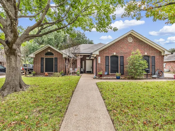 822 Crested Butte Dr, Hewitt, TX 76643