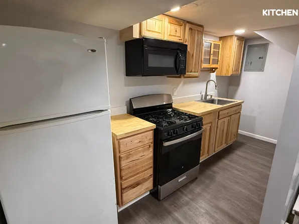 716 Washington St #2, Lincoln, NE 68502