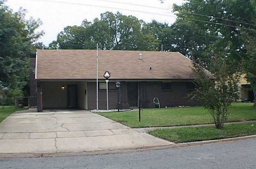 2nd image of 1108 Ronald St