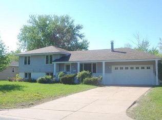 7756 Daleview Dr, Minneapolis, MN 55443