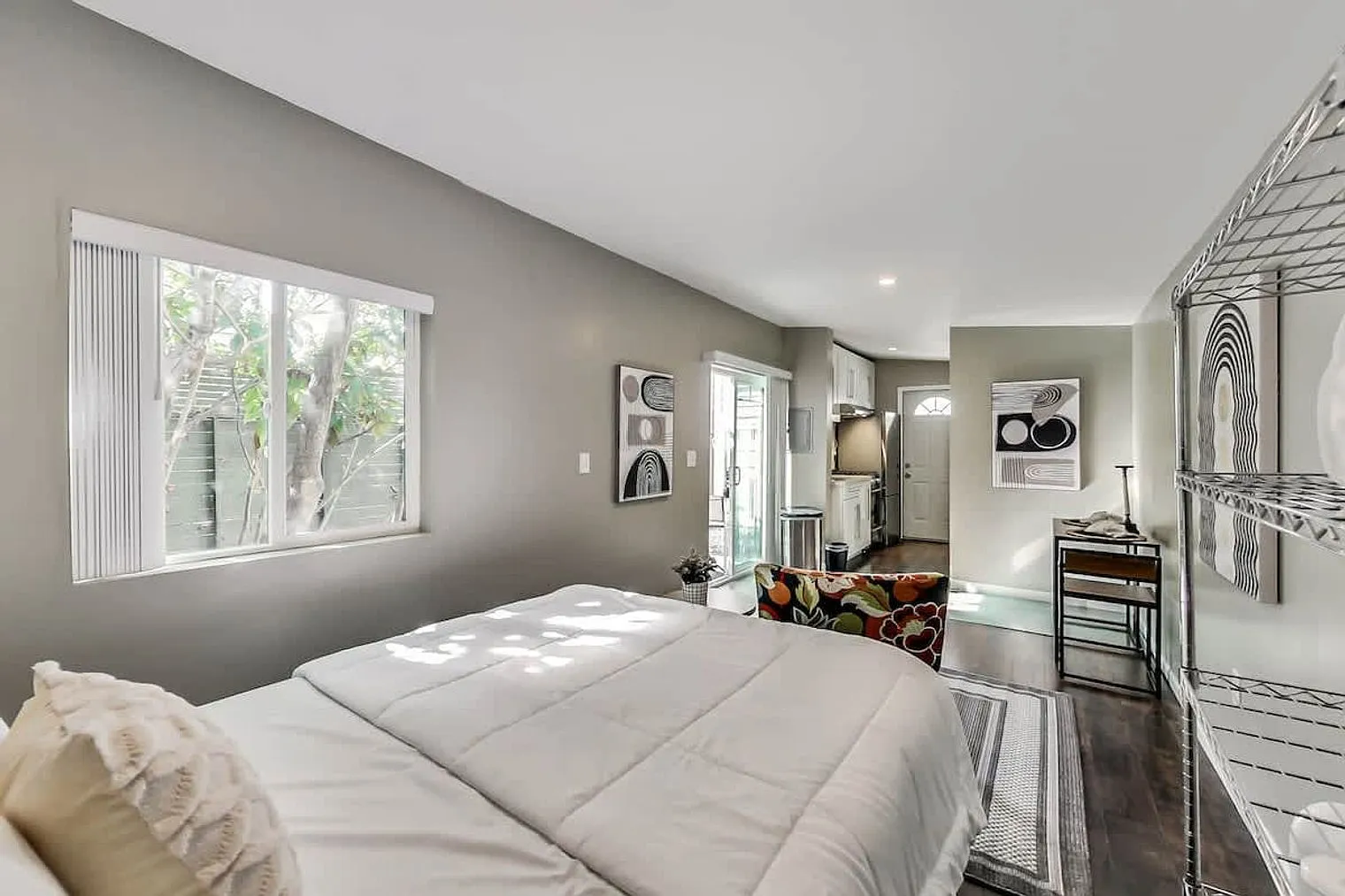 5 bed, 4.0 bath, 1819 sqft, $15,007 — Photo 4