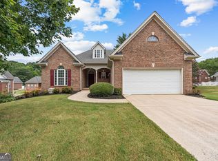 155 Biltmore Dr, Fayetteville, GA 30214
