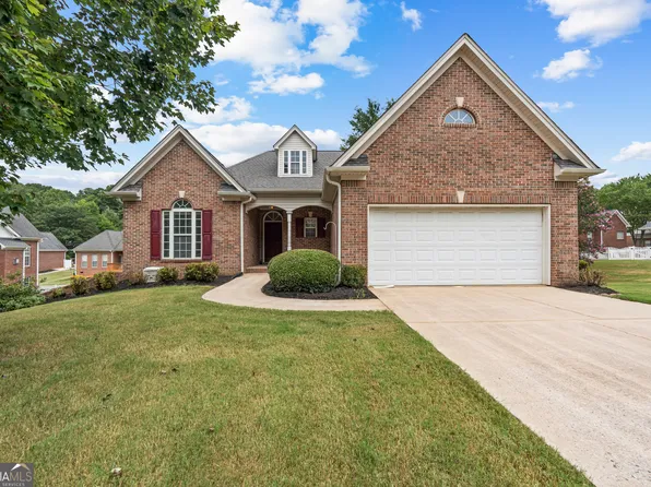 155 Biltmore Dr, Fayetteville, GA 30214