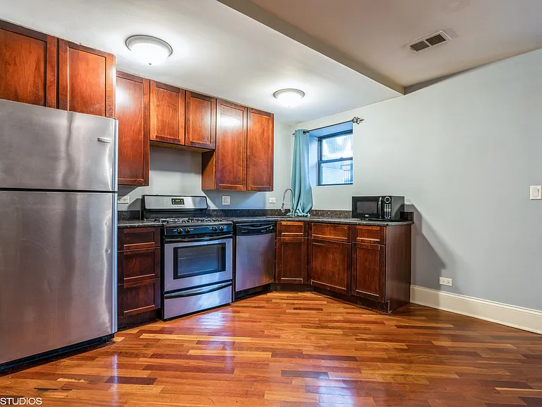 5201 S Indiana Ave #GN — Photo 4