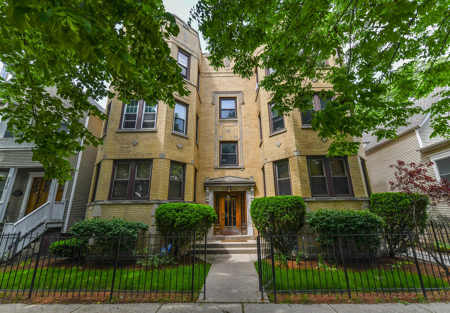 2 bed, 1550 sqft, $2,700 — Photo 2