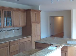 68 Wooleys Ln #A-31, Great Neck, NY 11023