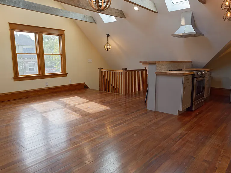 131 Taber Ave #3 — Photo 4