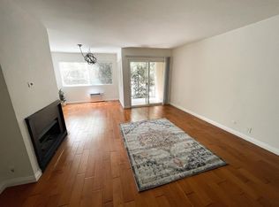 1000 N Doheny Dr APT 103, West Hollywood, CA 90069
