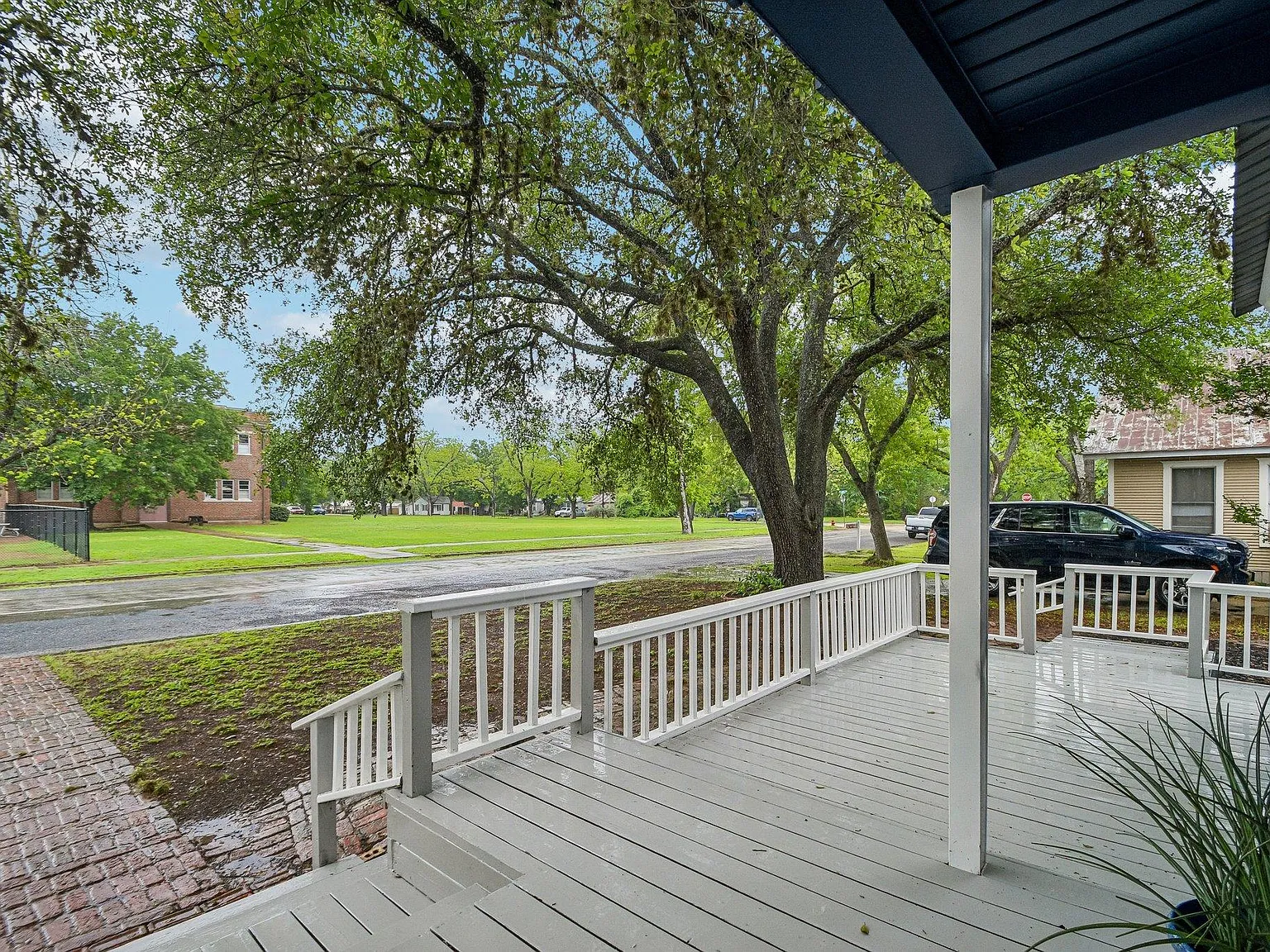4 bed, 3.0 bath, 1920 sqft, $2,400 — Photo 4