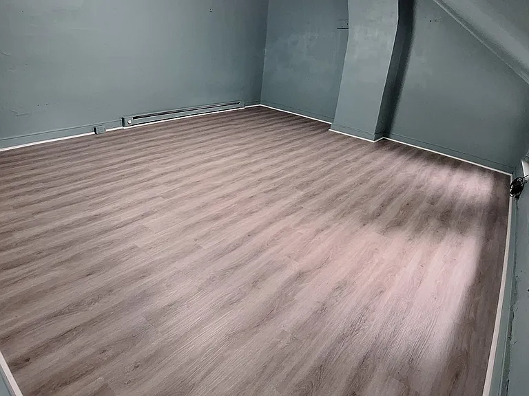 210 Walnut St — Photo 4