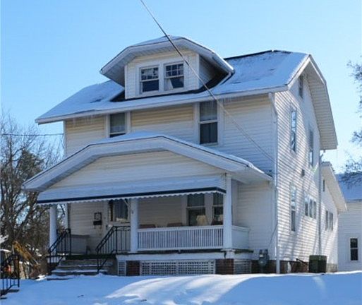 2nd image of 225 W Liberty St