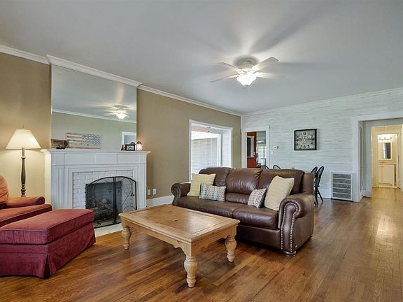 5th image of 426 N Houser Dr
