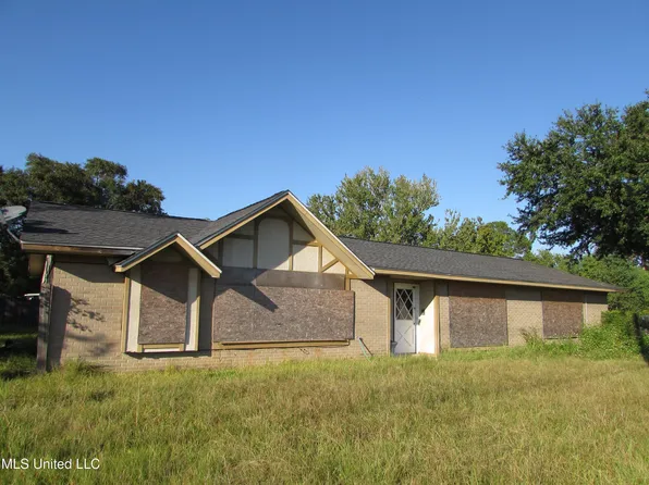 13194 Dedeaux Rd, Gulfport, MS 39503