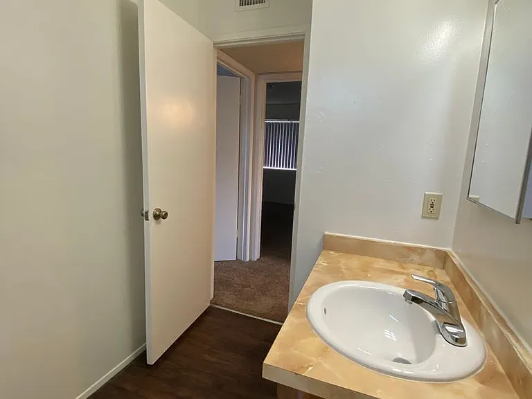 2540 Olive St — Photo 6