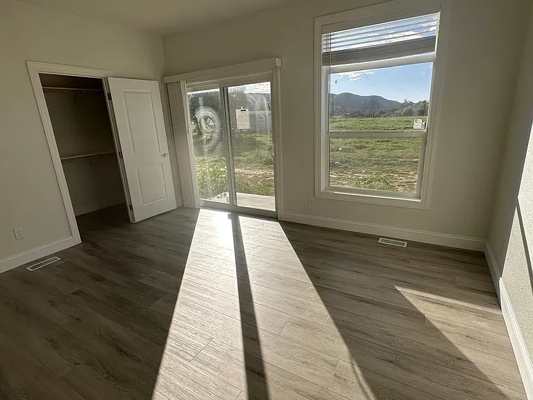 30665 Santa Fe St — Photo 20