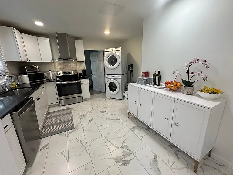 215 Eastern Heights Dr #1 — Photo 22