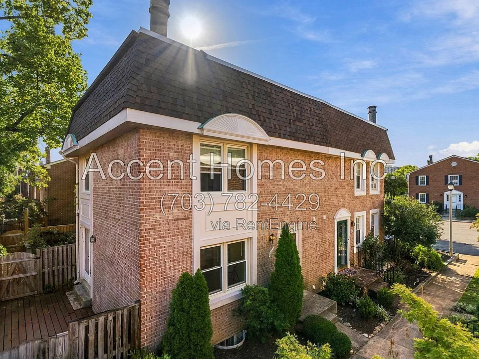 1343 Chetworth Ct