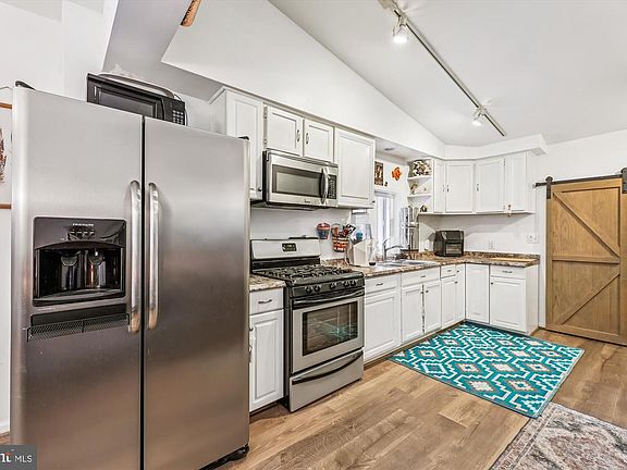 2nd image of 8311 Cedarville Rd