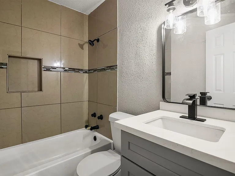 4755 Wilmington St #6 — Photo 19