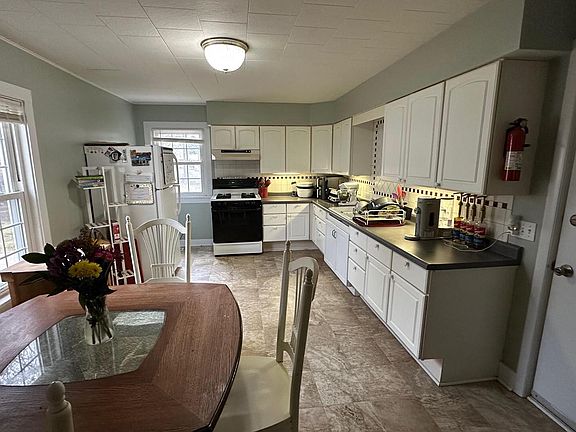 4th image of 315 South Eighth STREET #315 1/2