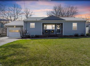 504 E Broadway Ave, Fairfield, IA 52556