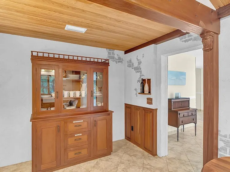 594 Bougainvillea Ln — Photo 36