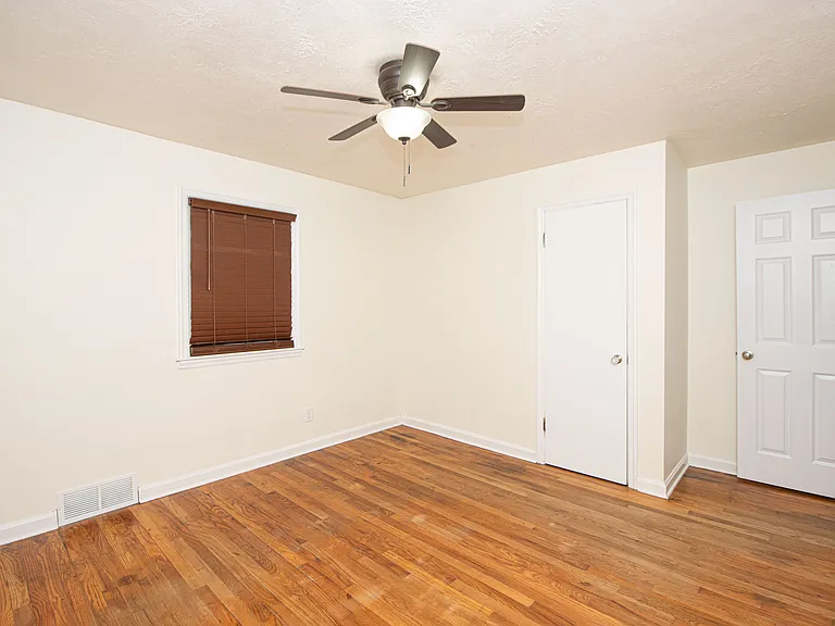 705 Briscoe Dr — Photo 11