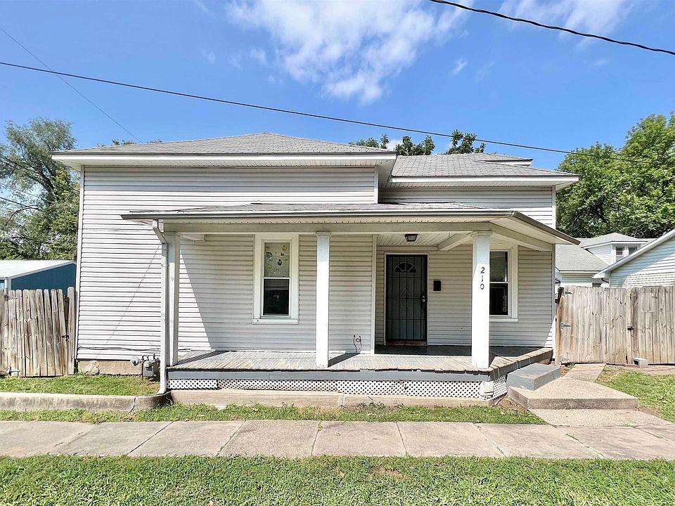 210 W 15th St, Sedalia, MO 65301 MLS 96027 Zillow